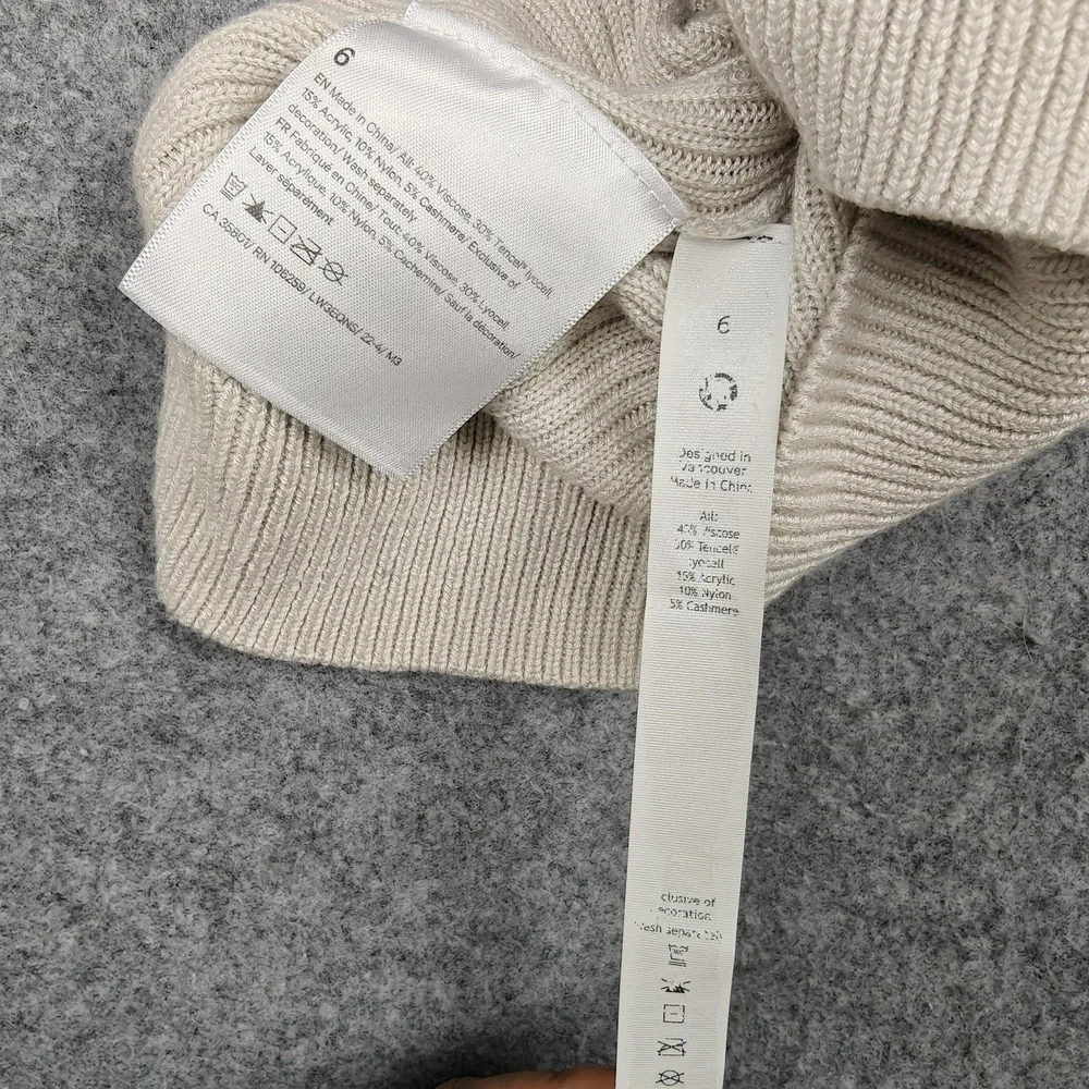 Lululemon Sweater Womens 6 Beige Ribbed Knit Asymmetrical‎ Hem Crewneck Pullover